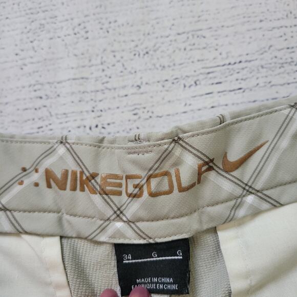 Nike Golf Size L Men's Beige Check Plaid Stretch Lightweight Chino Shorts - Picture 6 of 10